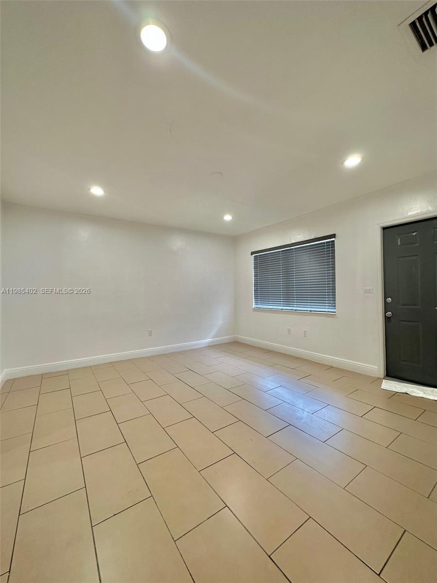 54TH ST BUS PLAZA SEC A - Residential Lease