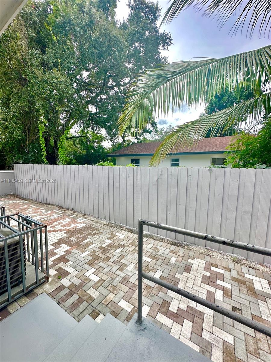 54TH ST BUS PLAZA SEC A - Residential Lease