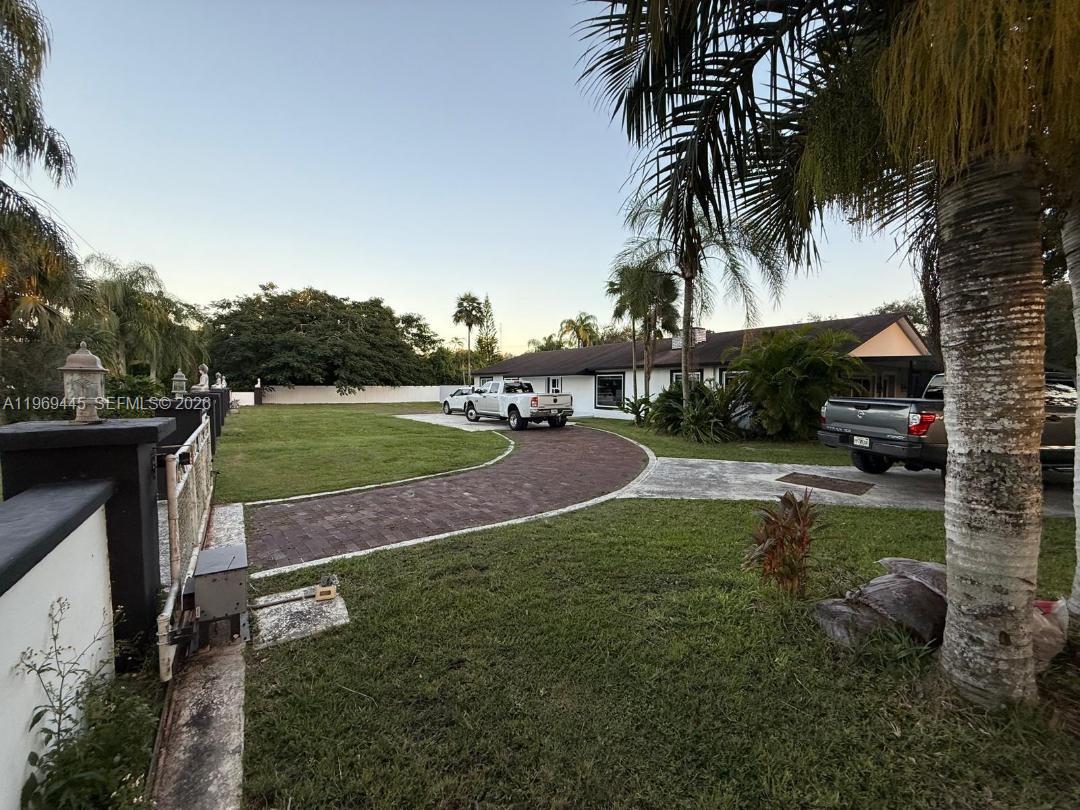 ROSE ESTATES - Residential