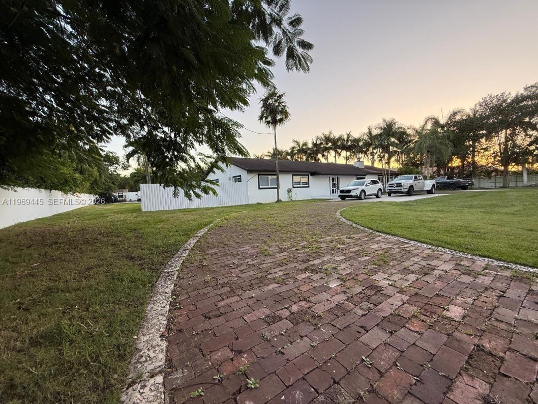 ROSE ESTATES - Residential