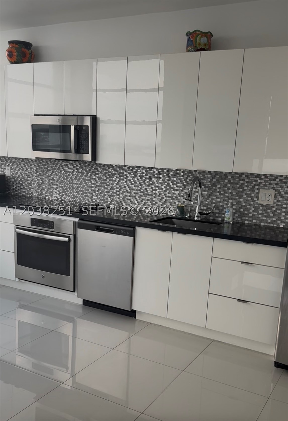 MAJORCA TOWERS CONDO - Residential Lease