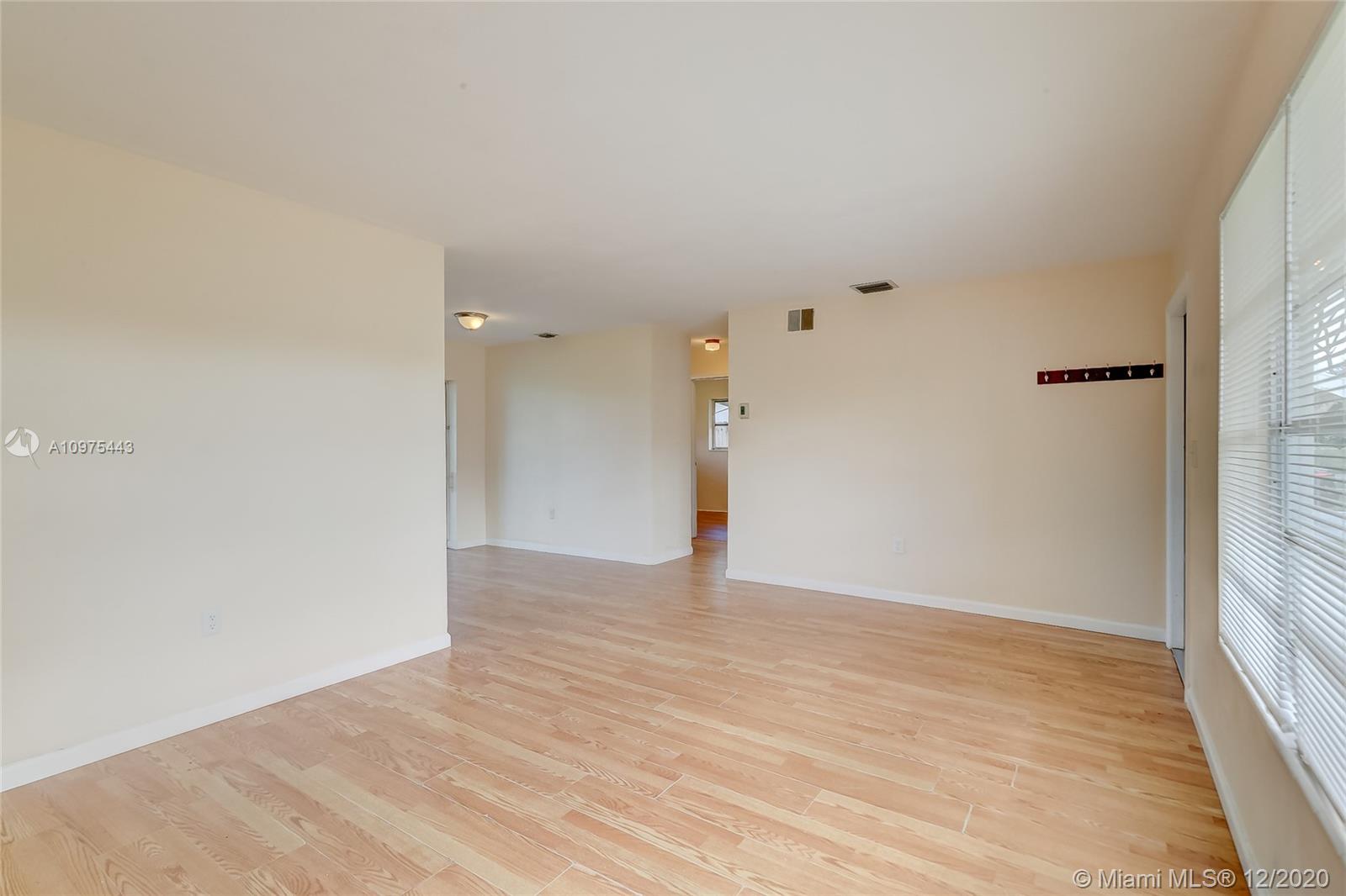 DRIFTWOOD PLAZA NO 3 - Residential