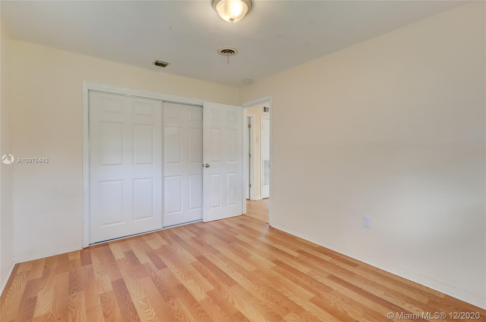 DRIFTWOOD PLAZA NO 3 - Residential