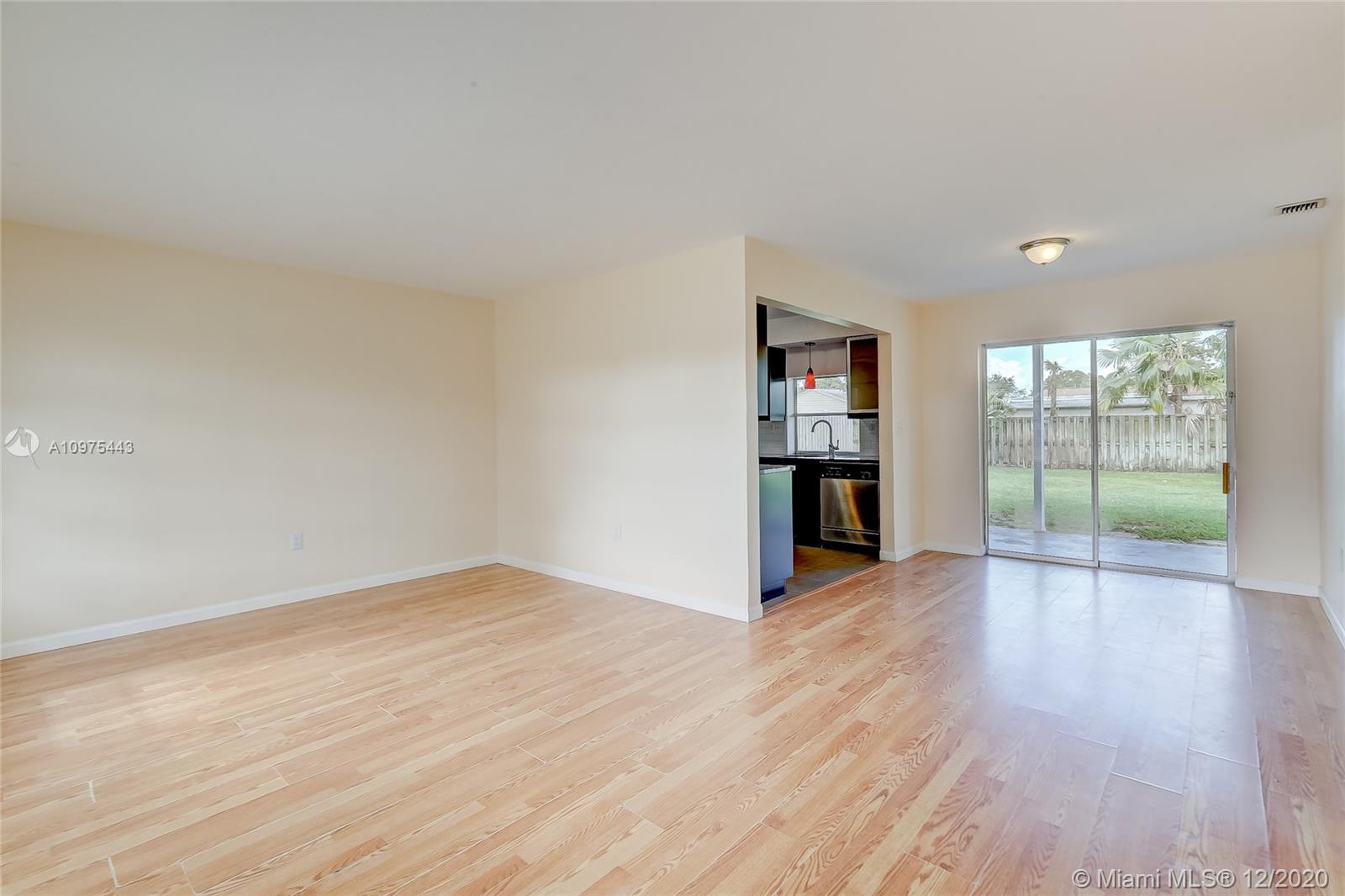 DRIFTWOOD PLAZA NO 3 - Residential