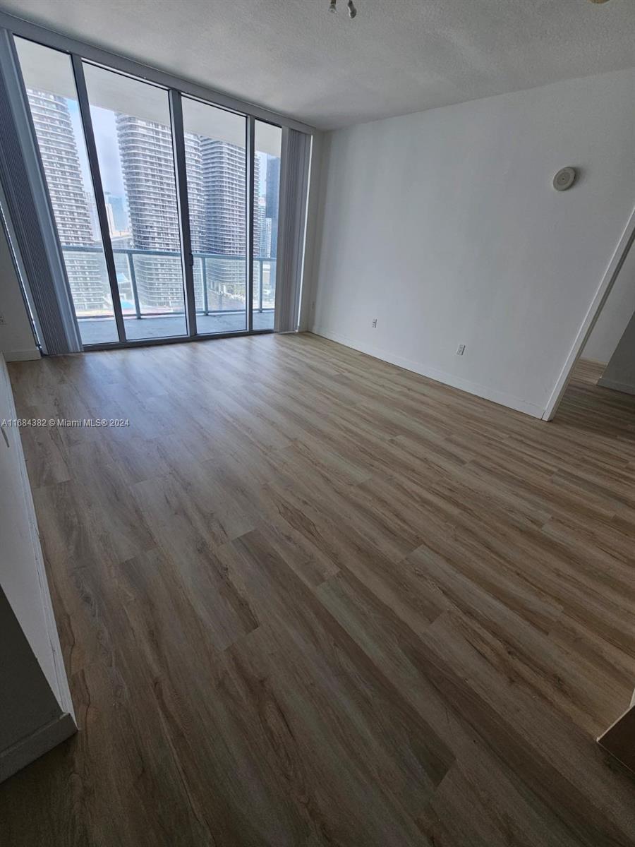 THE AXIS ON BRICKELL II C - Residential Lease