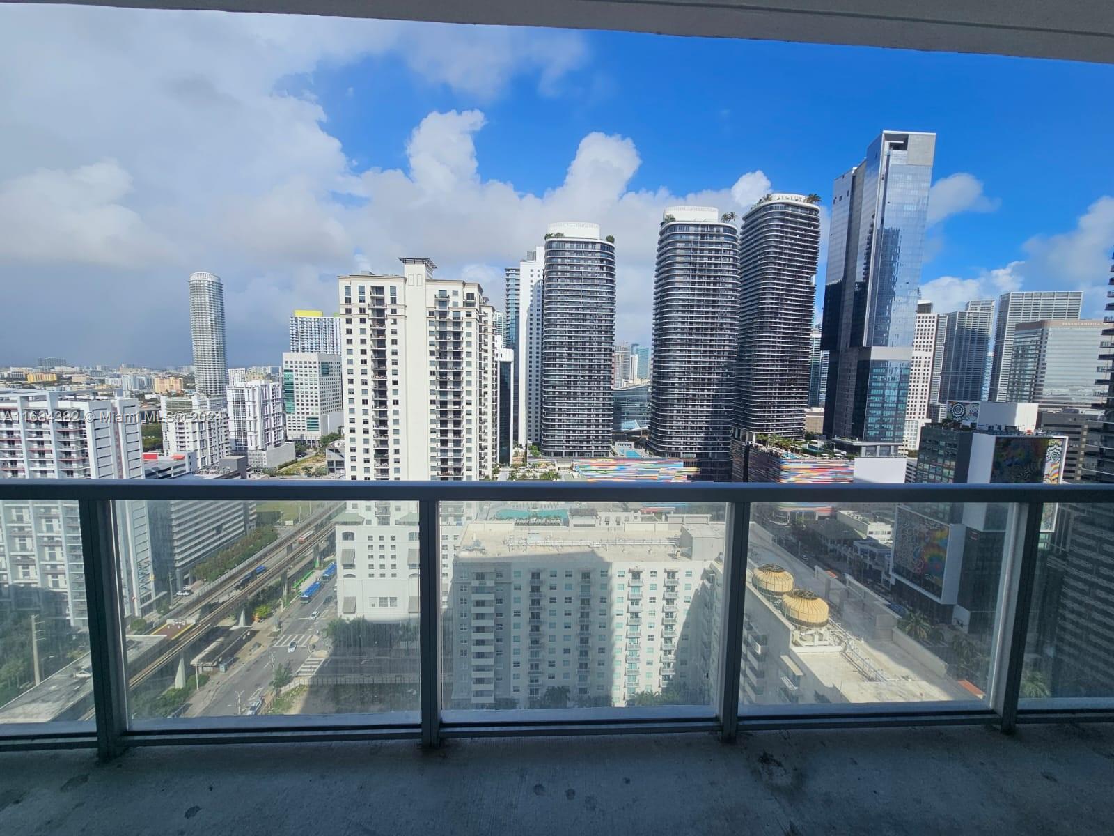 THE AXIS ON BRICKELL II C - Residential Lease
