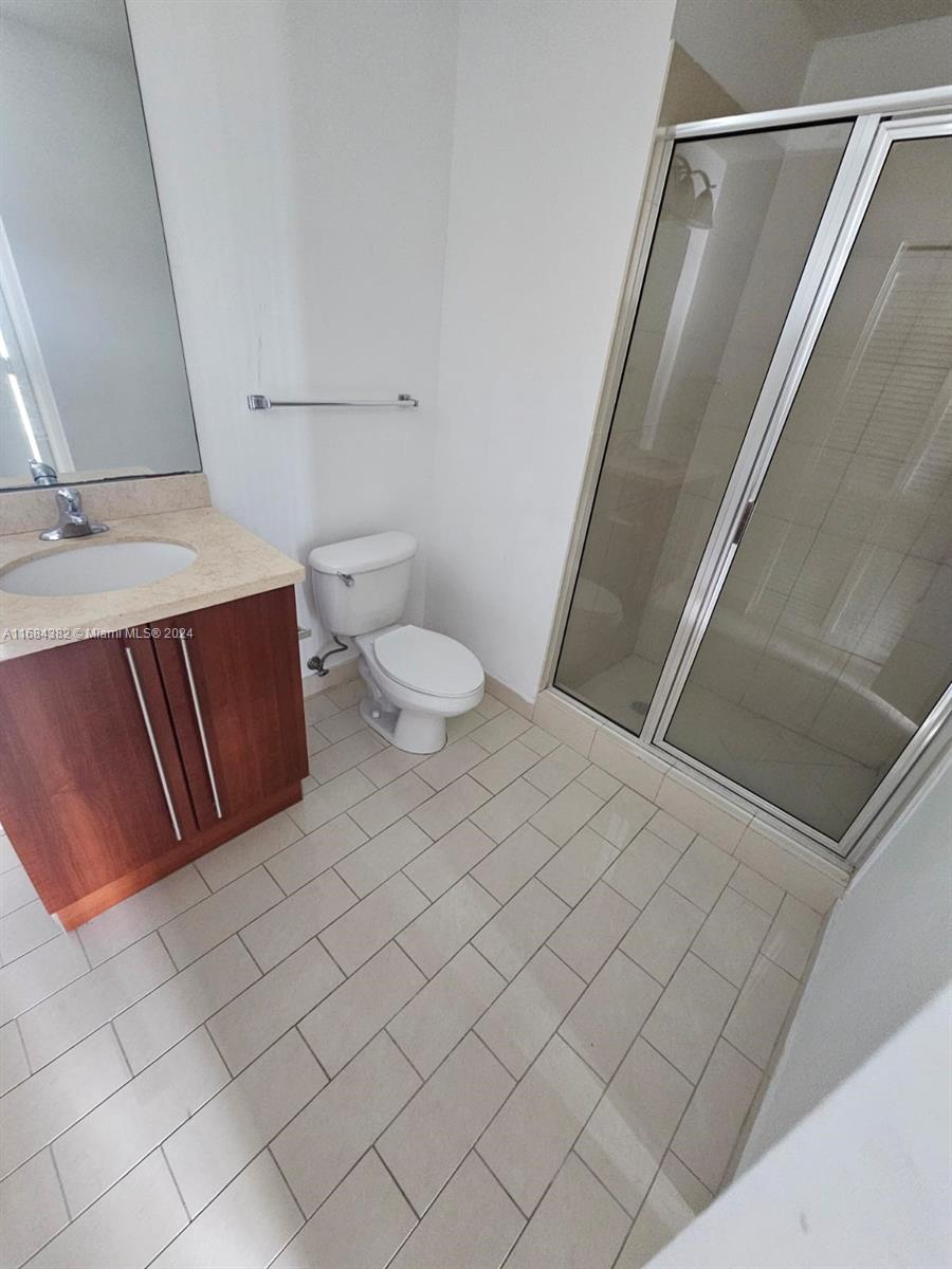 THE AXIS ON BRICKELL II C - Residential Lease