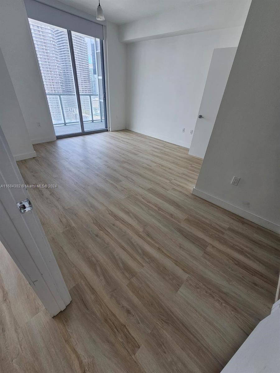 THE AXIS ON BRICKELL II C - Residential Lease