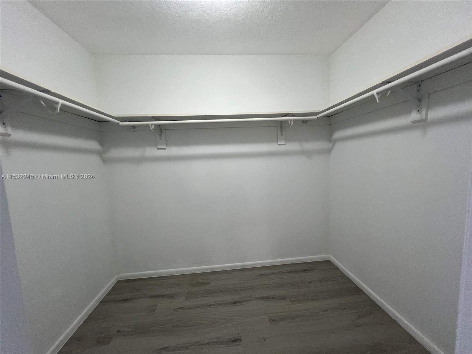 TOWNHOUSES OF VENETIAN PA - Residential Lease