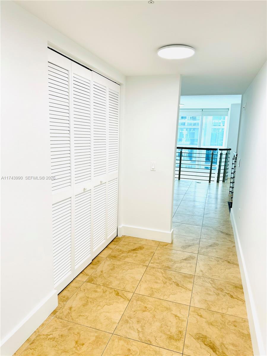 BRICKELL ON THE RIVER S T - Residential