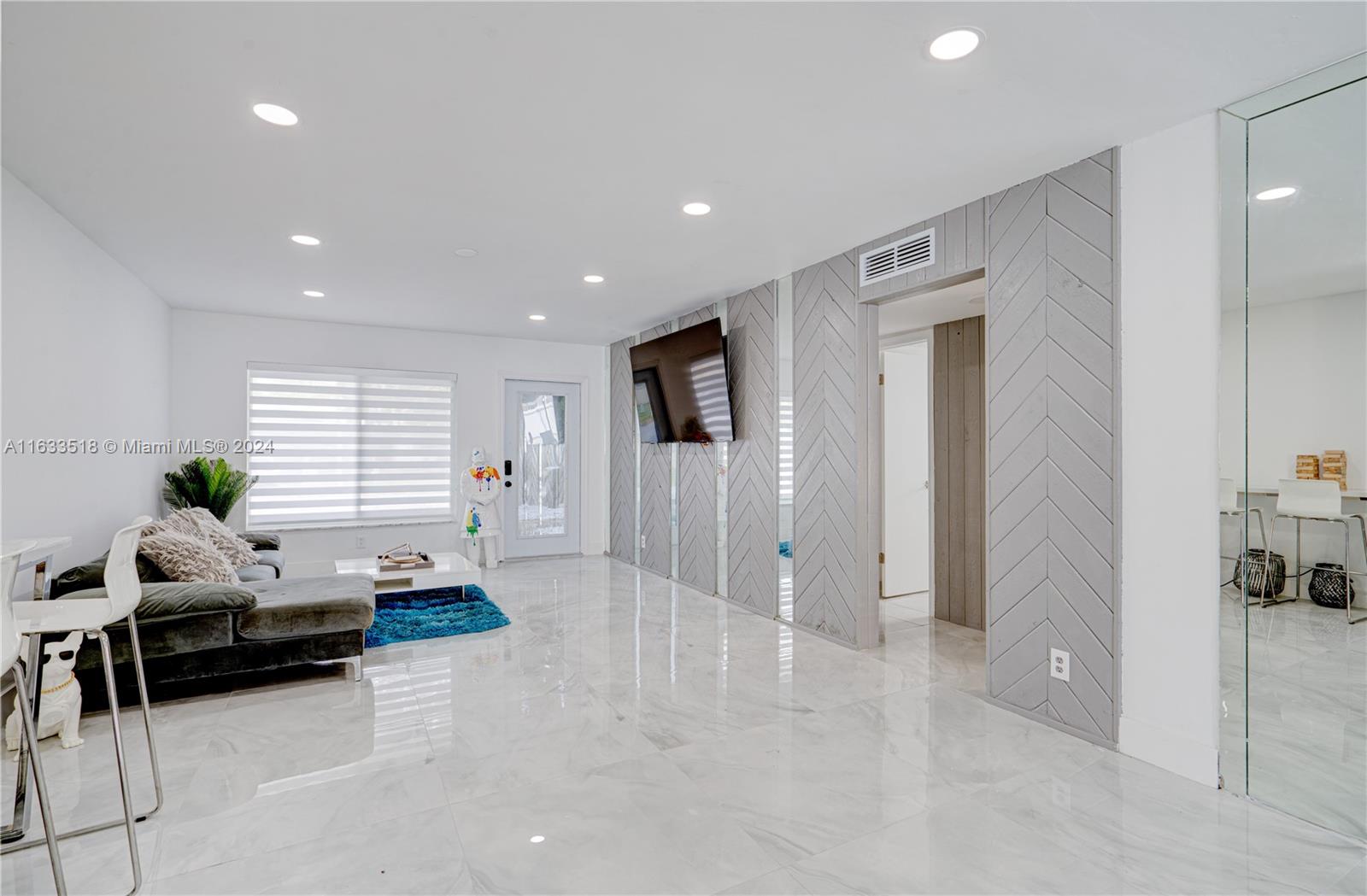 PALM-AIRE VILLAGE 2ND SEC - Residential