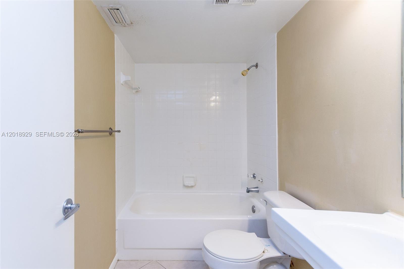 GRAND OASIS CONDO - Residential