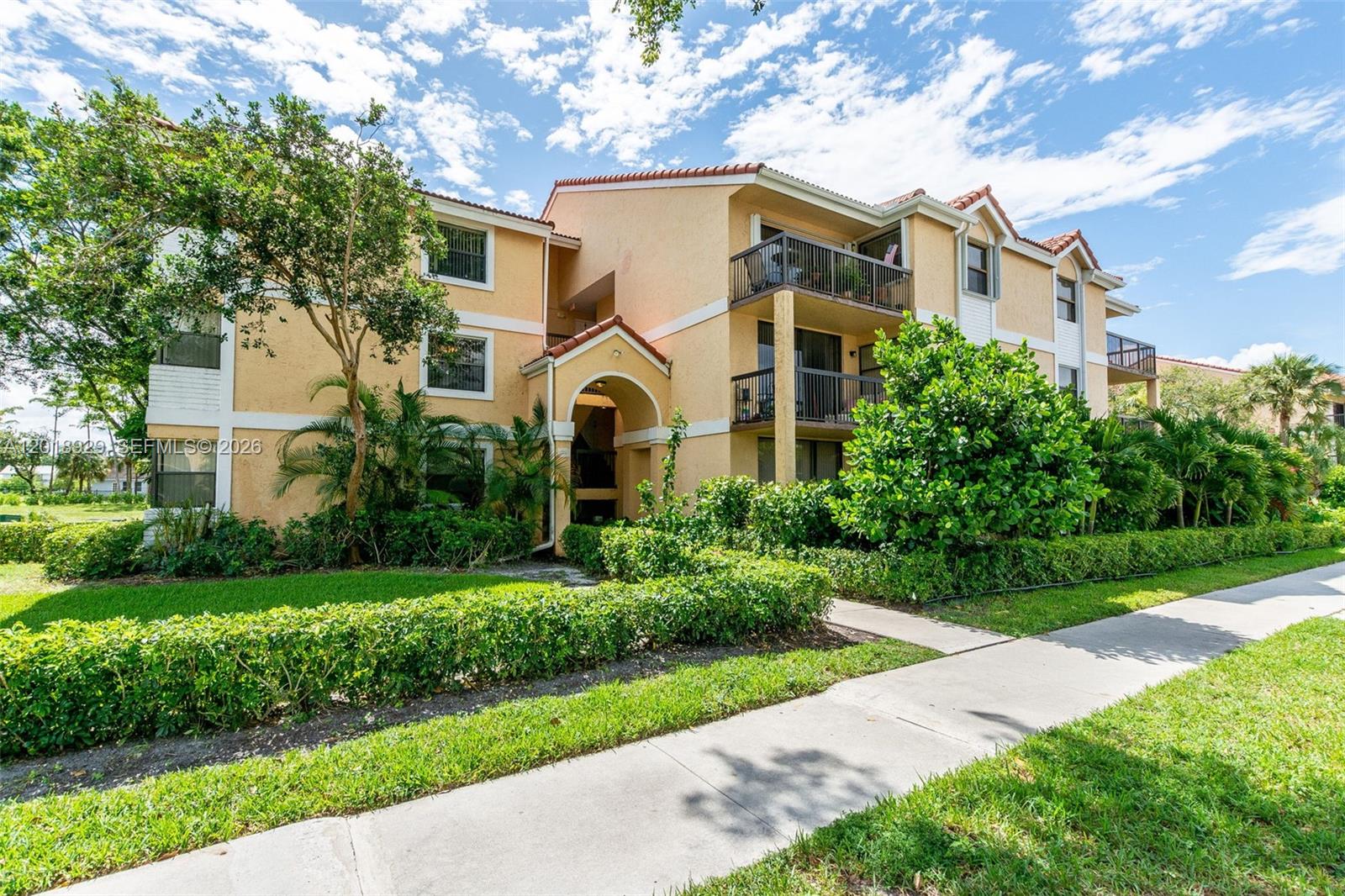 GRAND OASIS CONDO - Residential