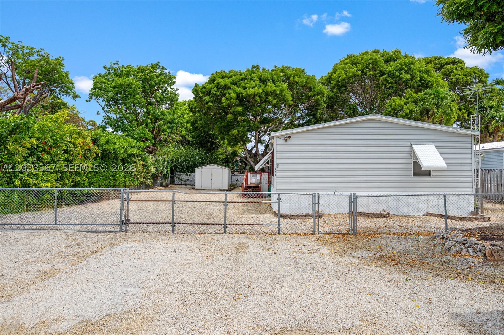KEY LARGO MOBILE HOMESITE - Residential