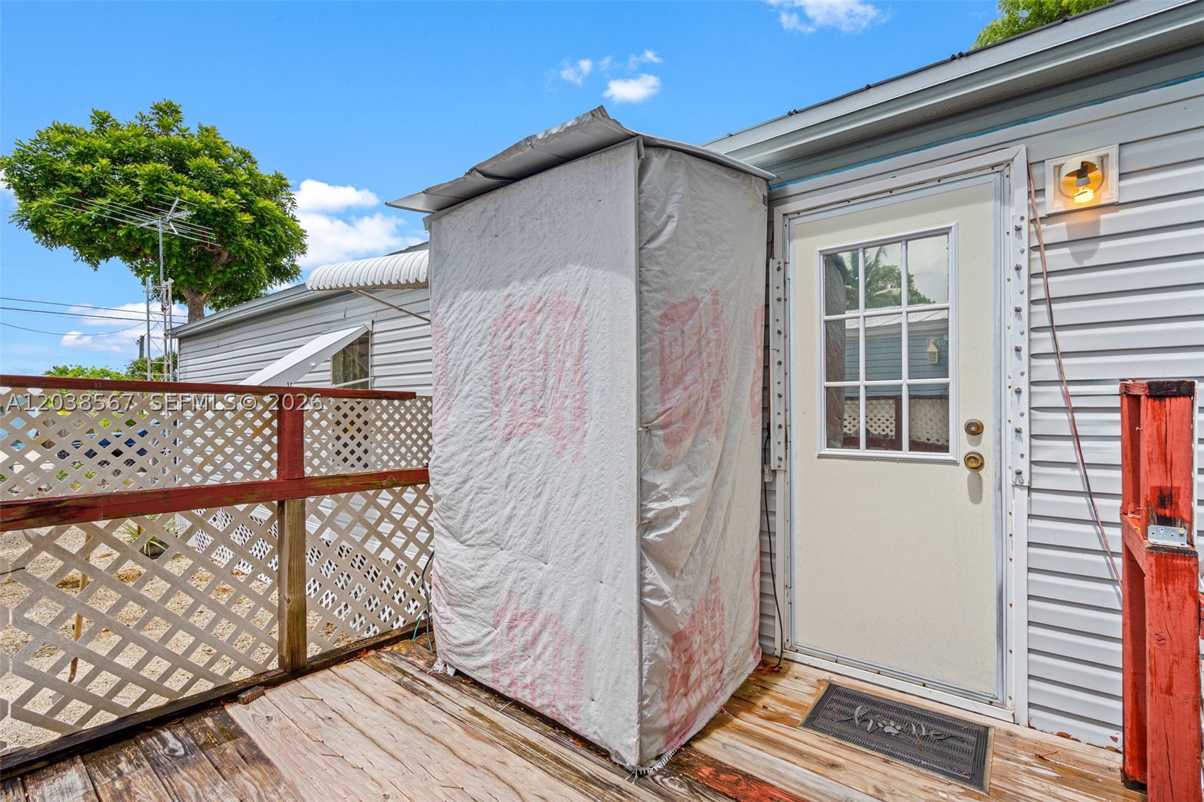 KEY LARGO MOBILE HOMESITE - Residential