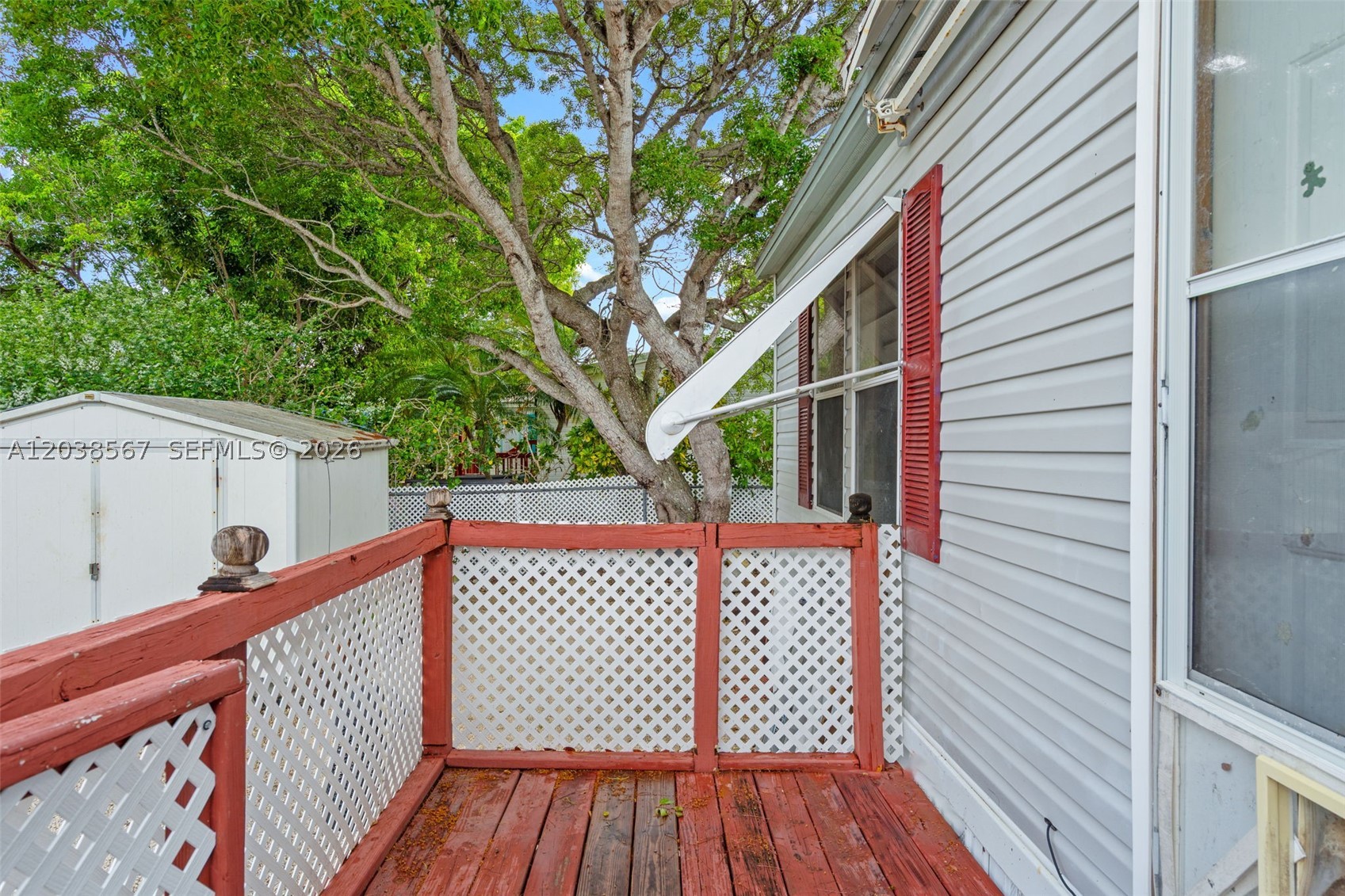 KEY LARGO MOBILE HOMESITE - Residential