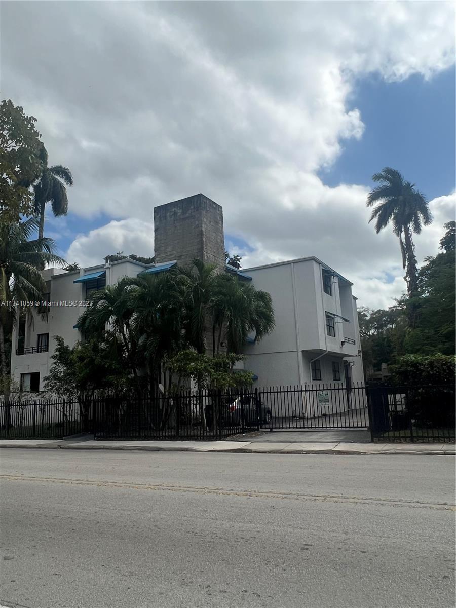 THE TWELVE CONDO - Residential Lease