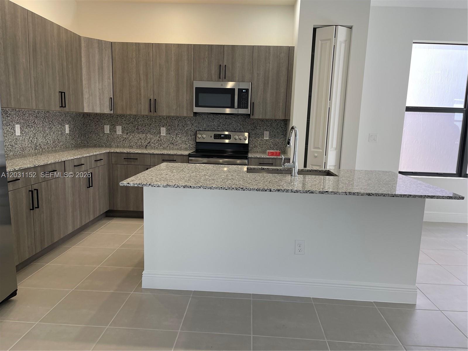 SKY COVE SOUTH PHASE 1 B - Residential Lease