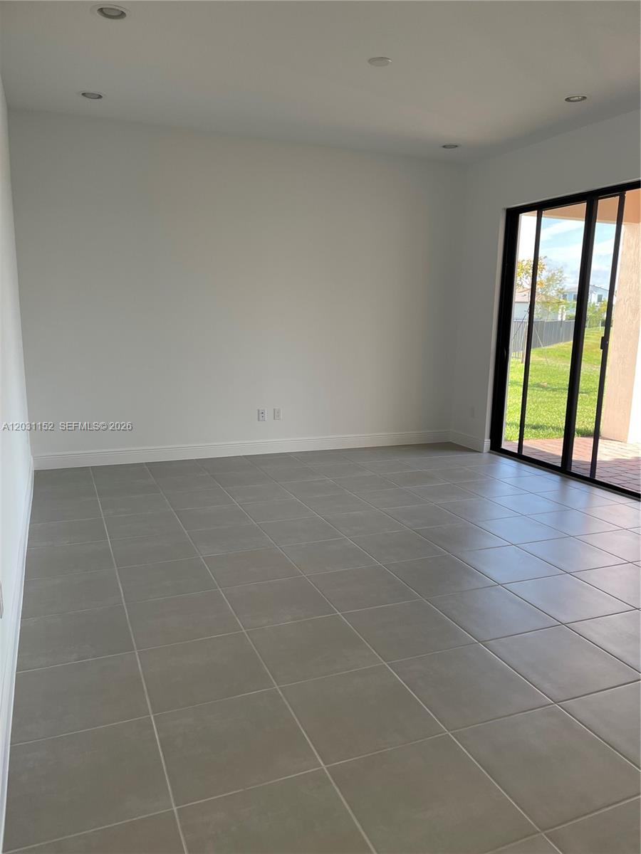 SKY COVE SOUTH PHASE 1 B - Residential Lease