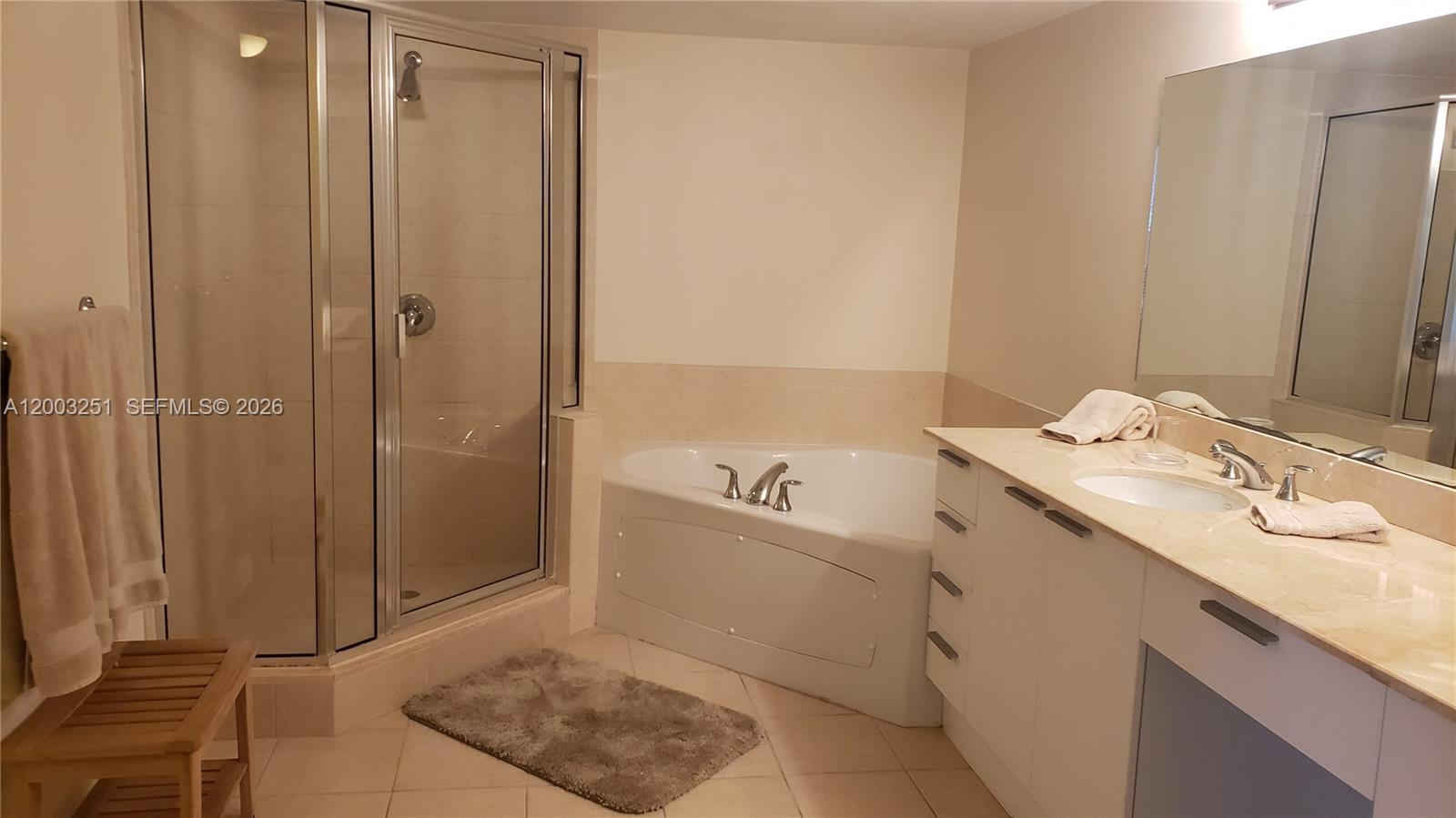LA PERLA CONDO - Residential