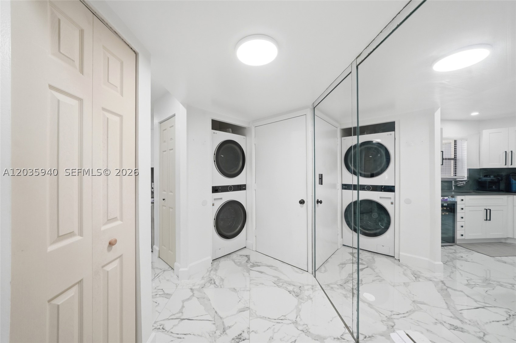 PLANTATION CLUB B CONDO - Residential