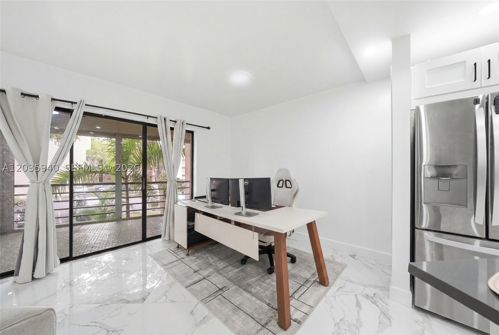 PLANTATION CLUB B CONDO - Residential