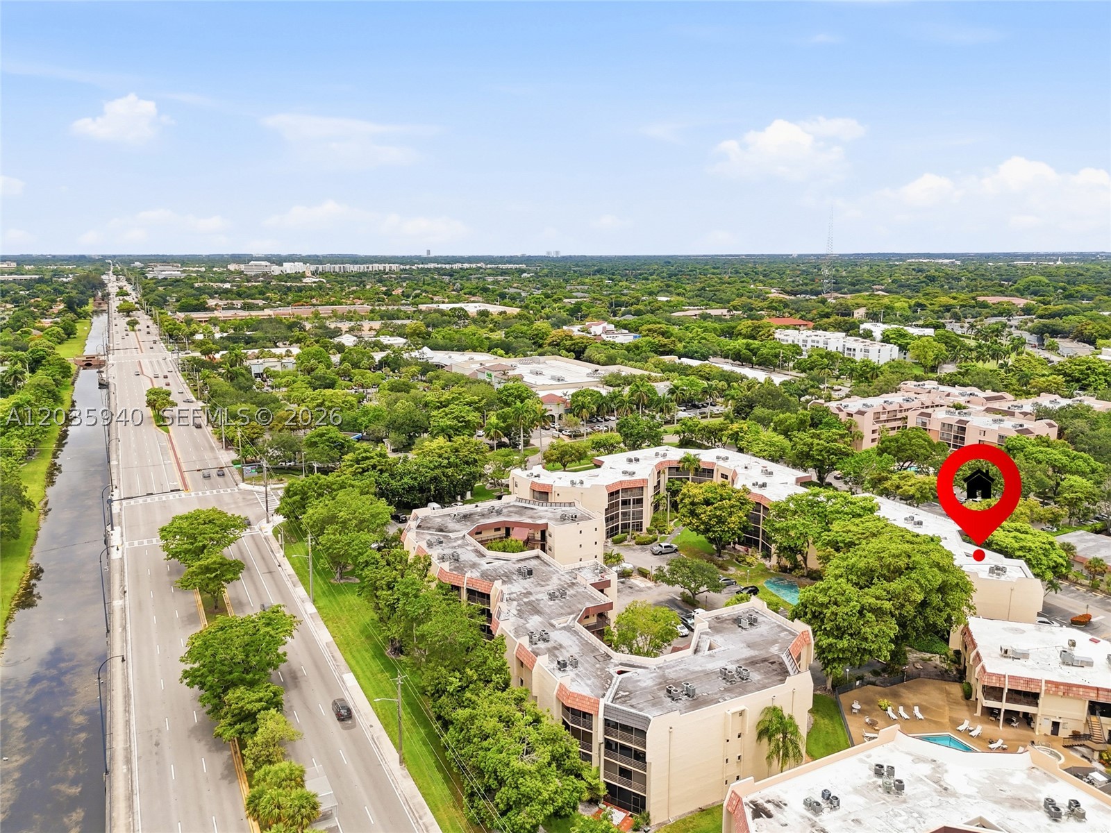 PLANTATION CLUB B CONDO - Residential