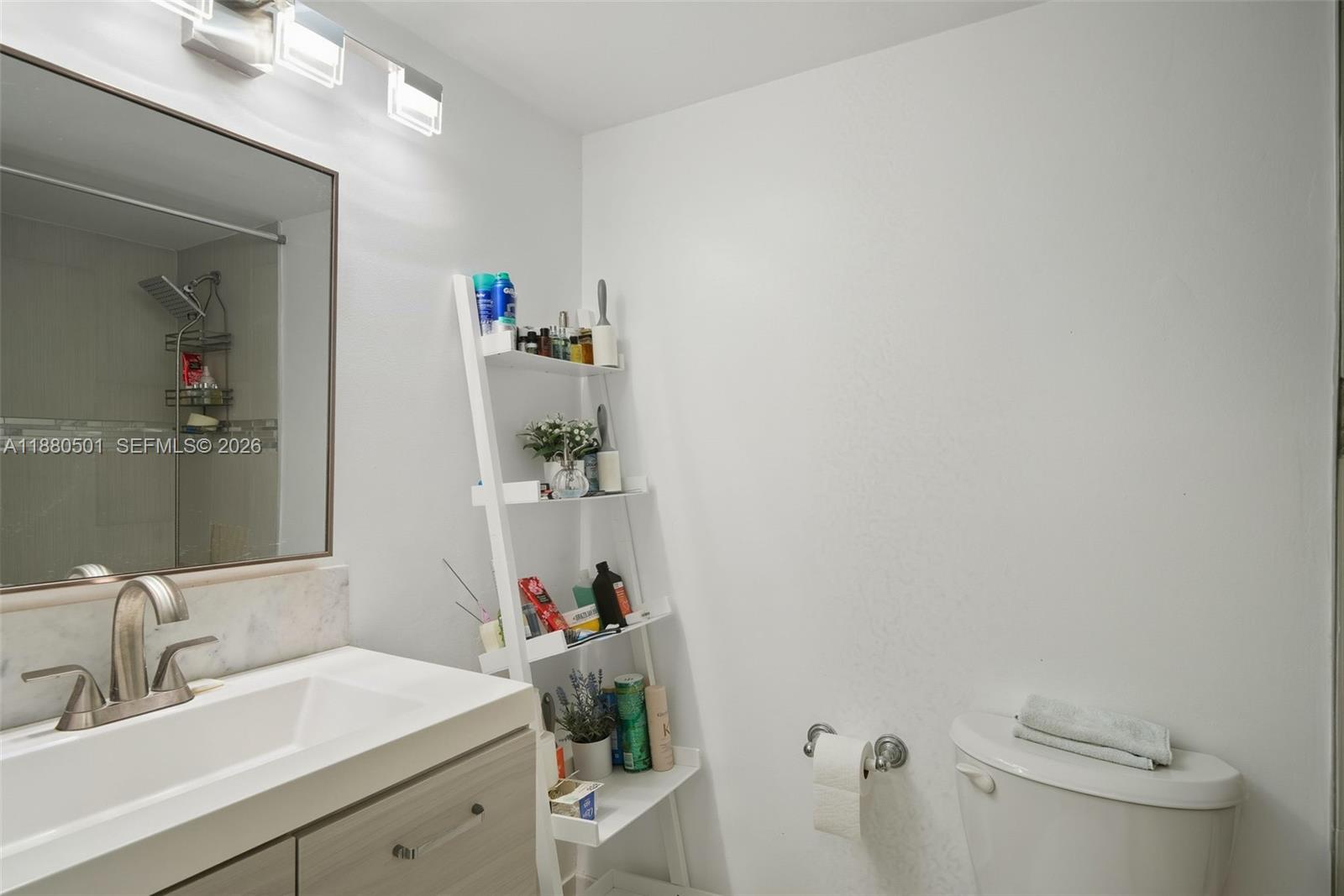 BAYVIEW PALMS CONDO - Residential