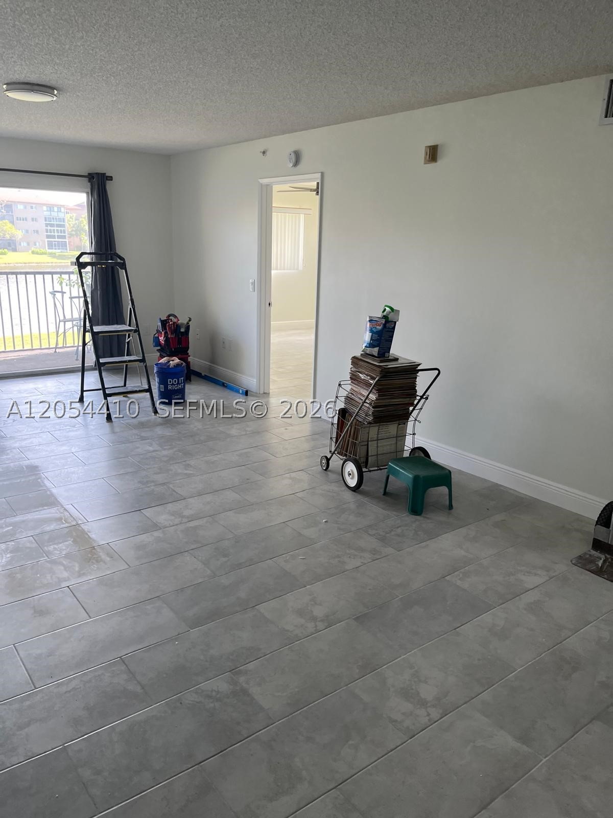SUFFOLK AT CENTURY VILLAG - Residential Lease