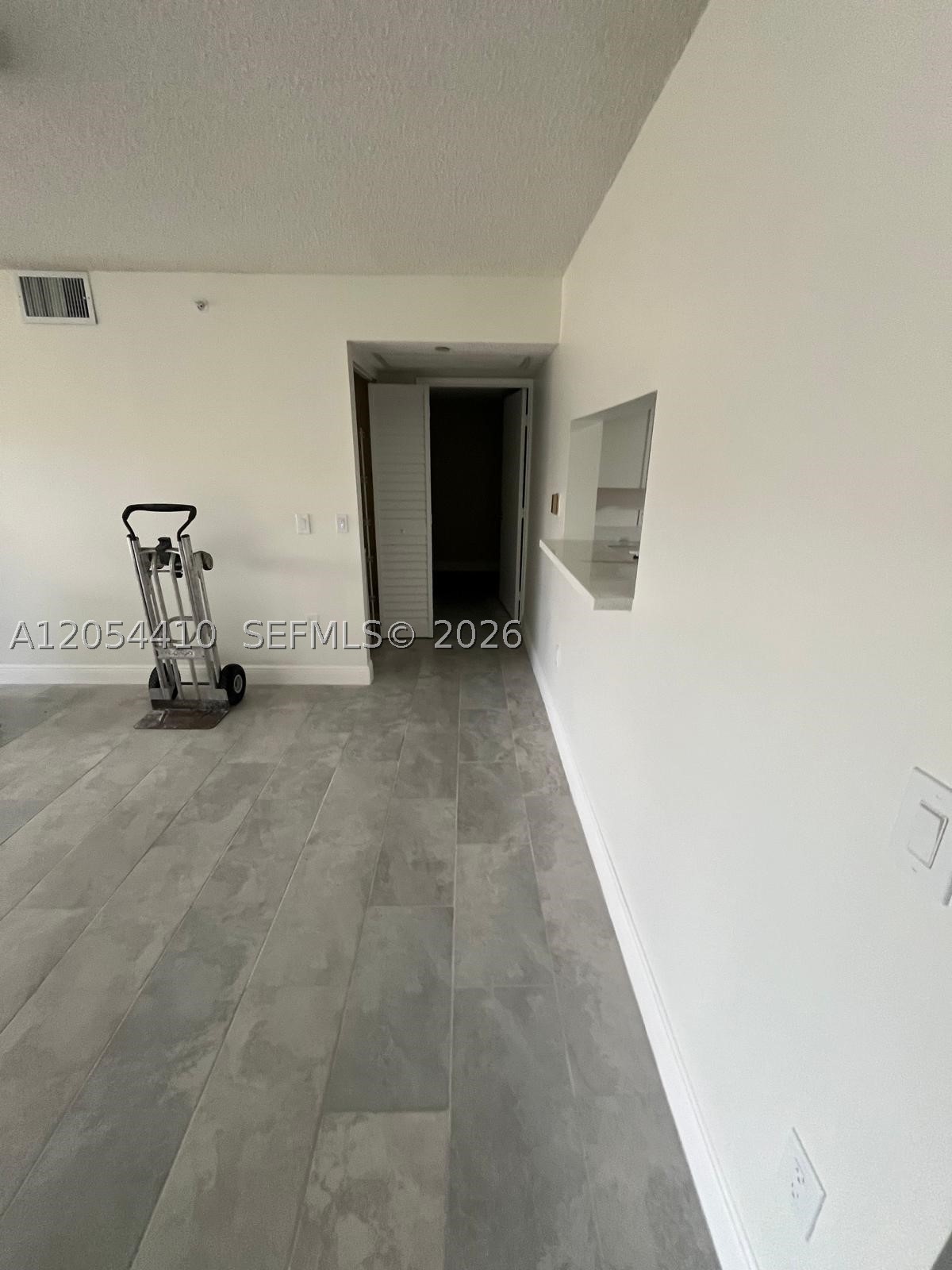 SUFFOLK AT CENTURY VILLAG - Residential Lease