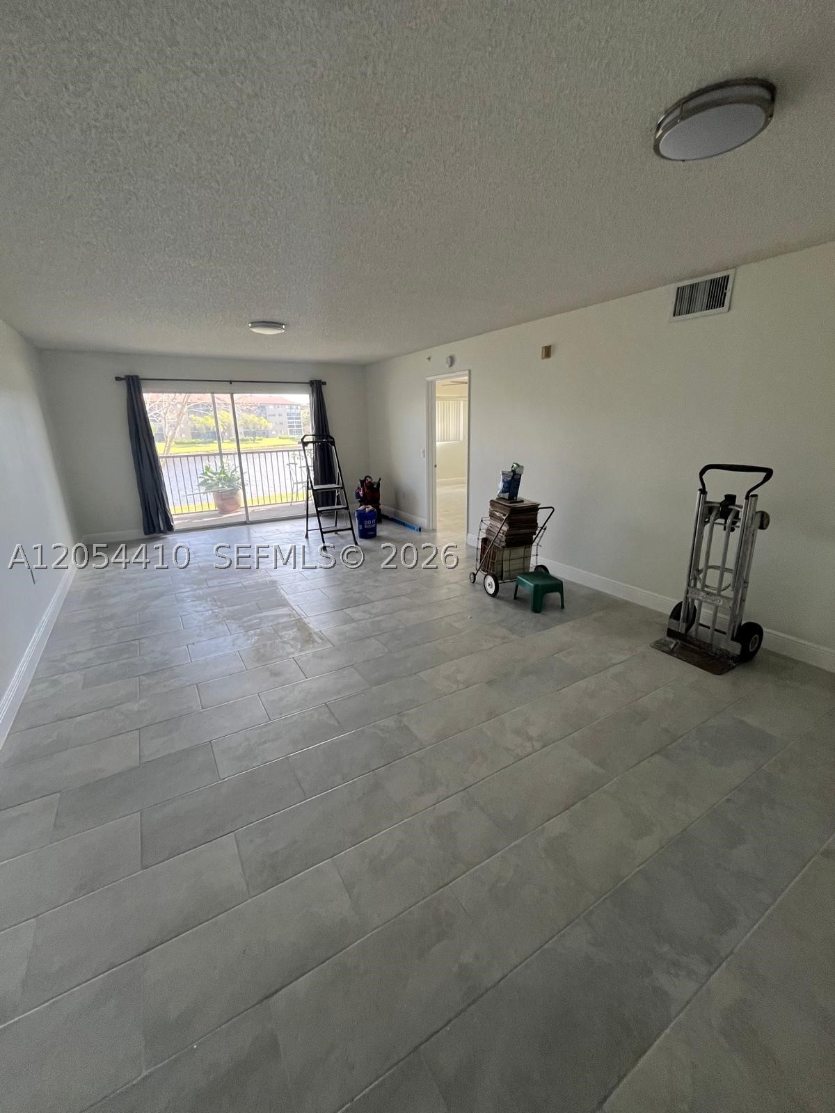 SUFFOLK AT CENTURY VILLAG - Residential Lease