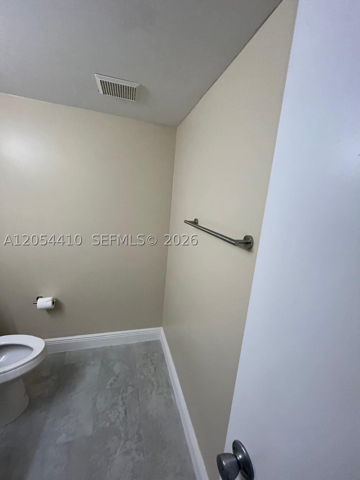 SUFFOLK AT CENTURY VILLAG - Residential Lease