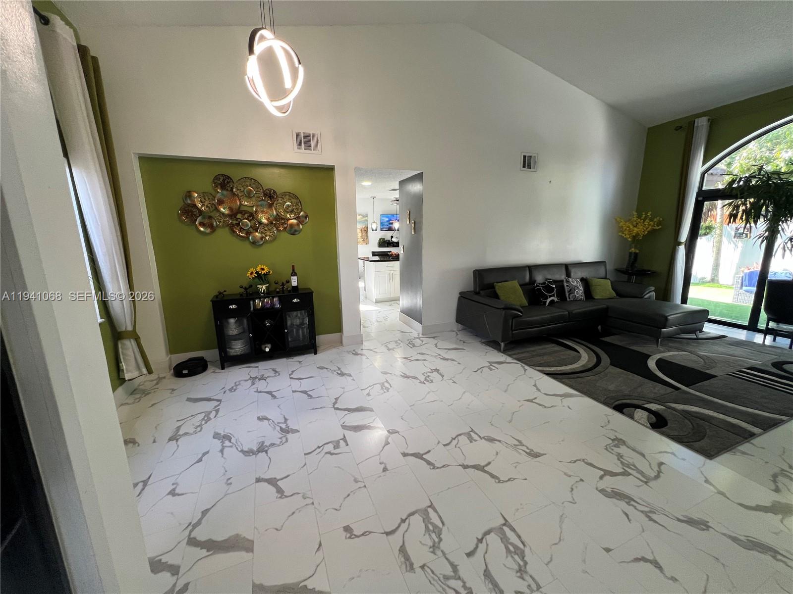 LAGO MAR SOUTH - Residential