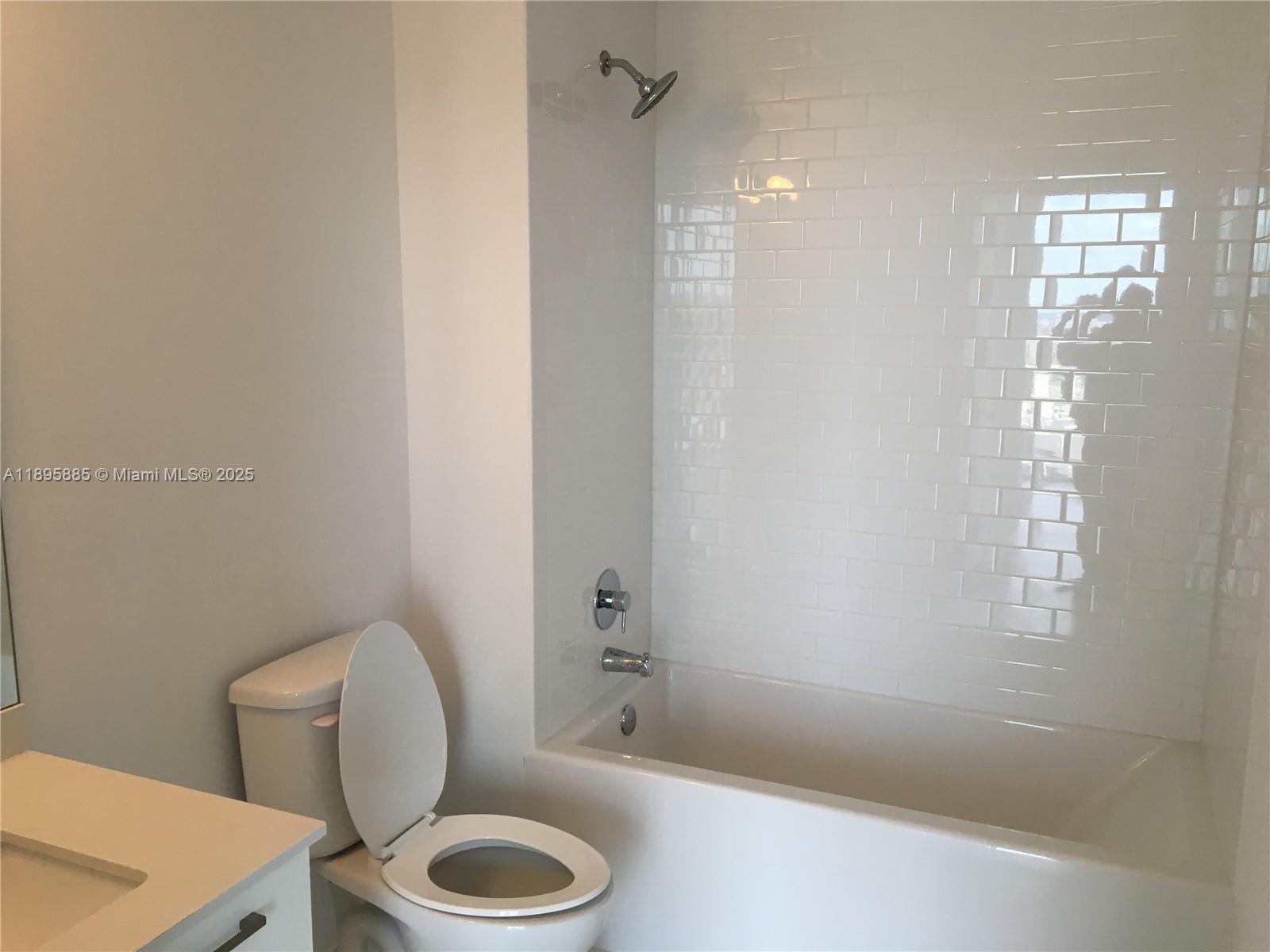 CENTRO CONDO - Residential Lease