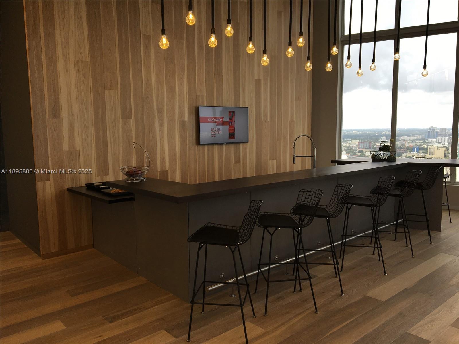 CENTRO CONDO - Residential Lease