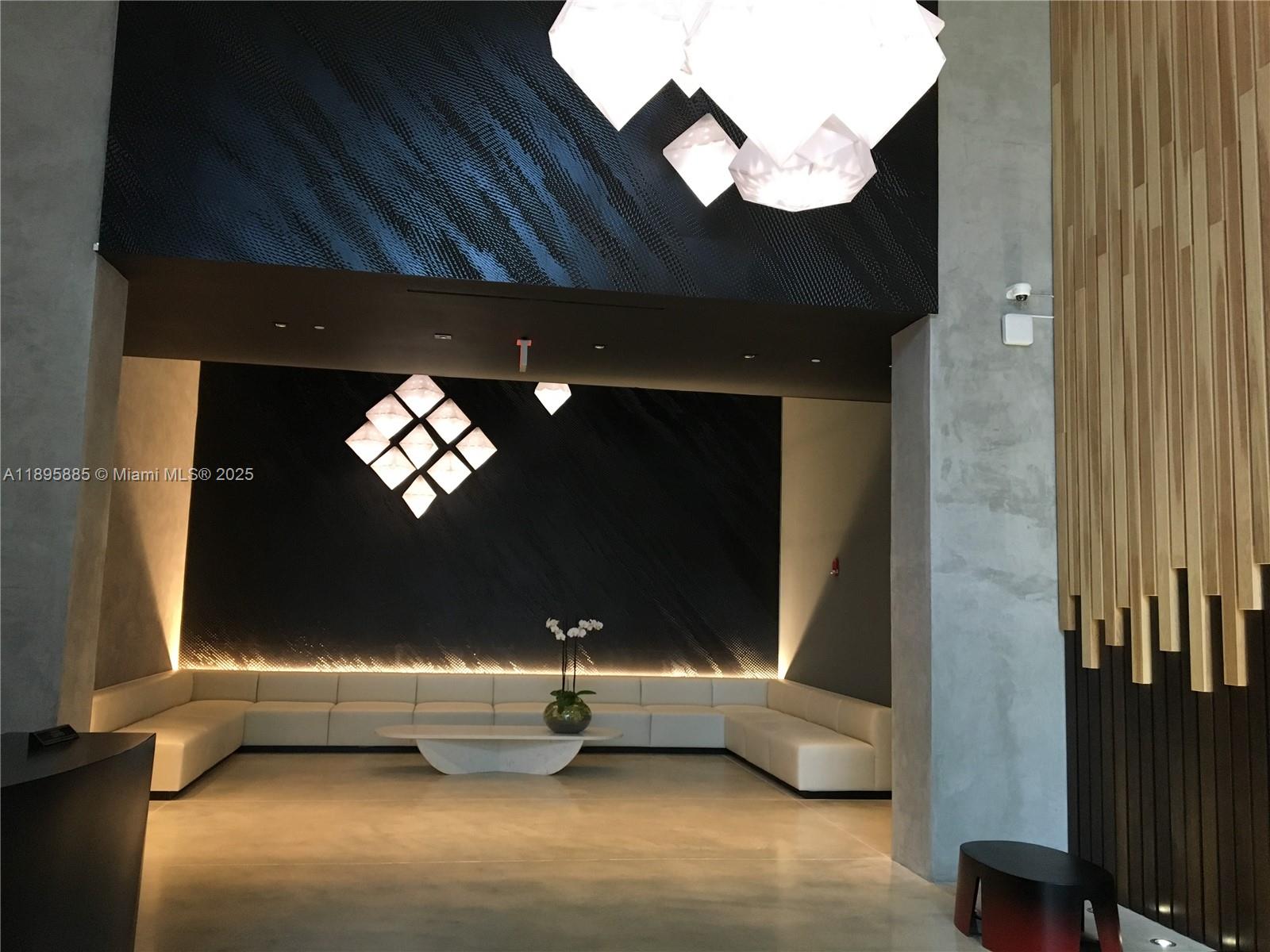 CENTRO CONDO - Residential Lease