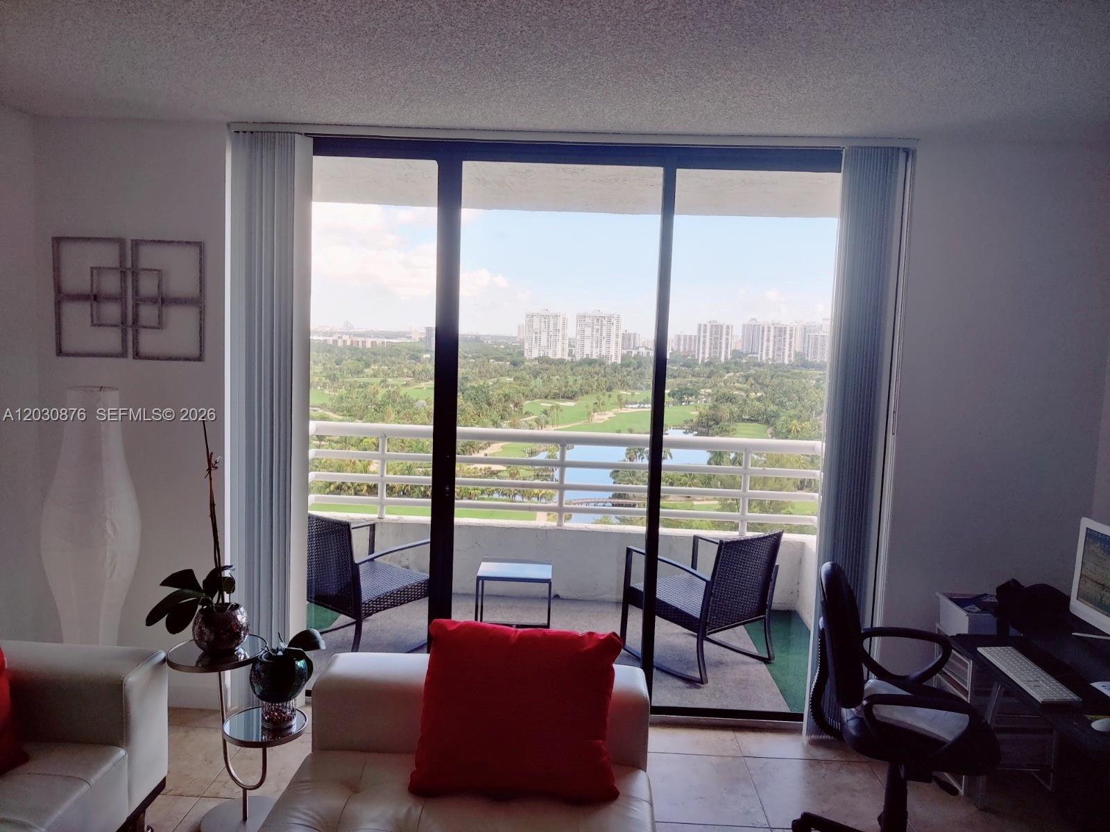 PARC CENTRAL AVENTURA EAS - Residential Lease