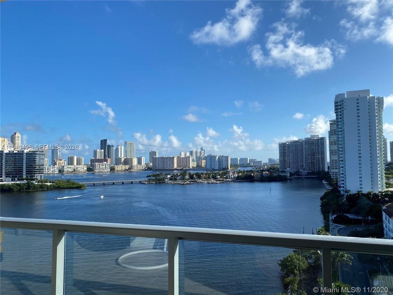 ECHO CONDO - Residential