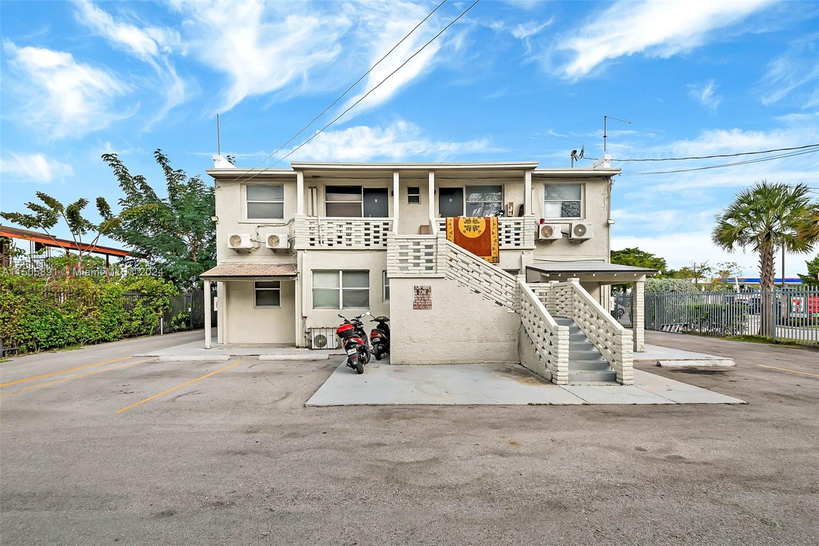 PHOENIX PARK SUB - Residential Lease