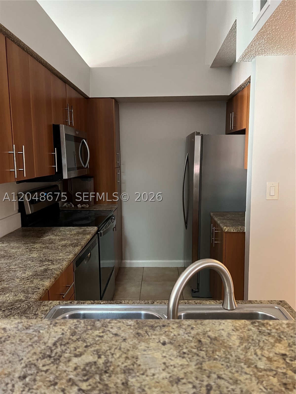 BAHIA AT DELRAY CONDO - Residential Lease