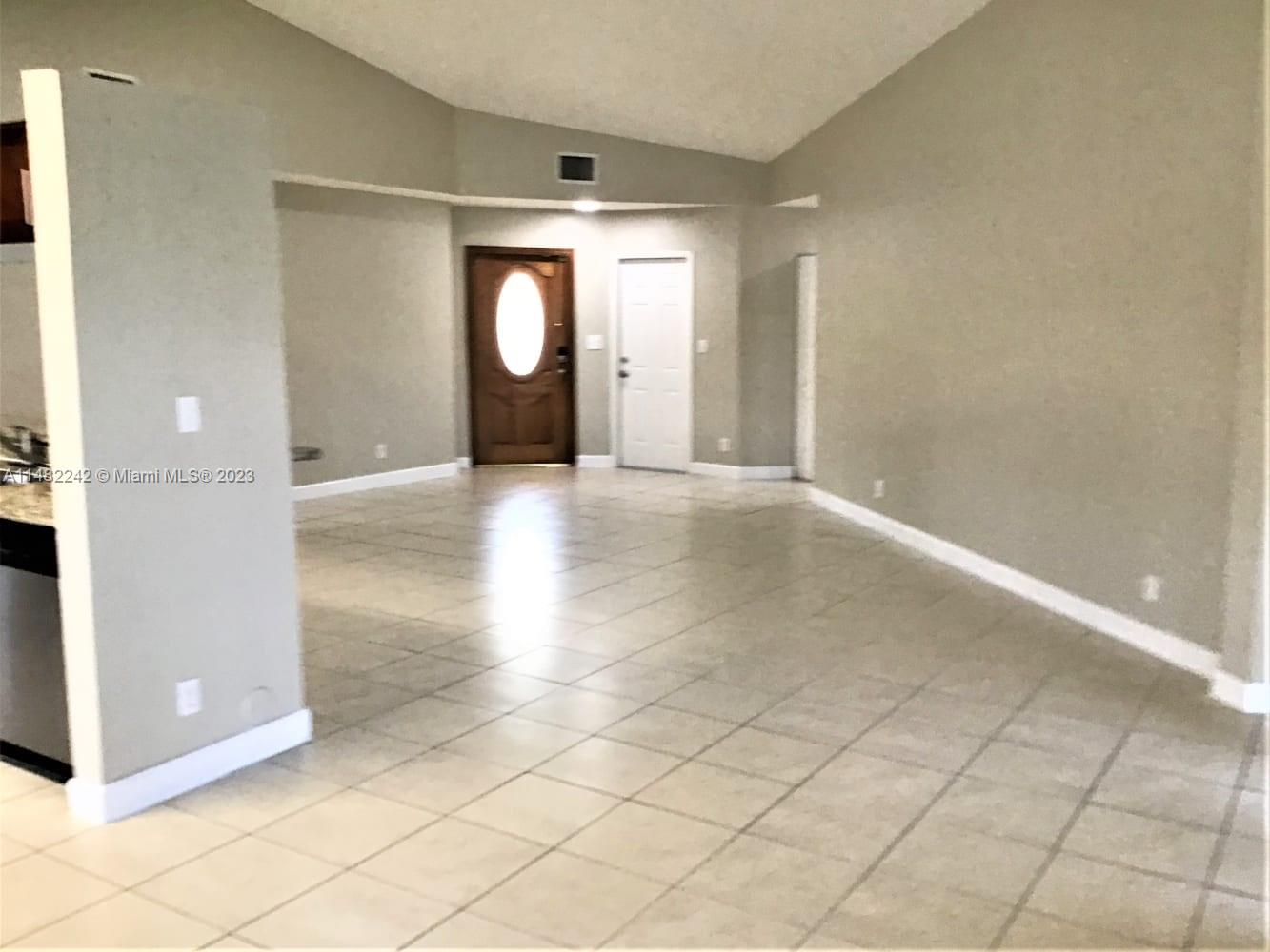 TANGLEWOOD TOWNHOMES - Residential Lease