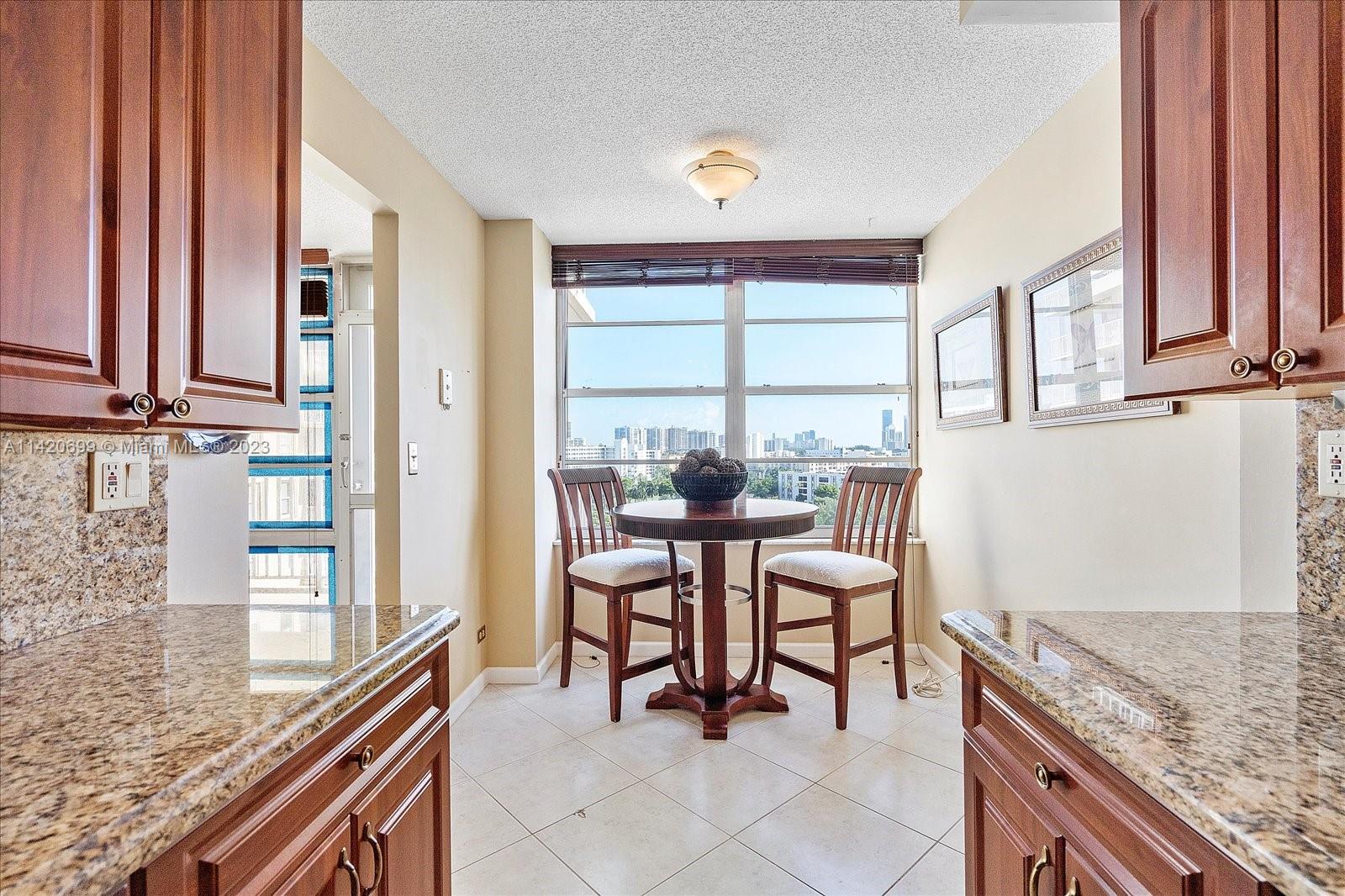WINSTON TOWERS 400 CONDO - Residential