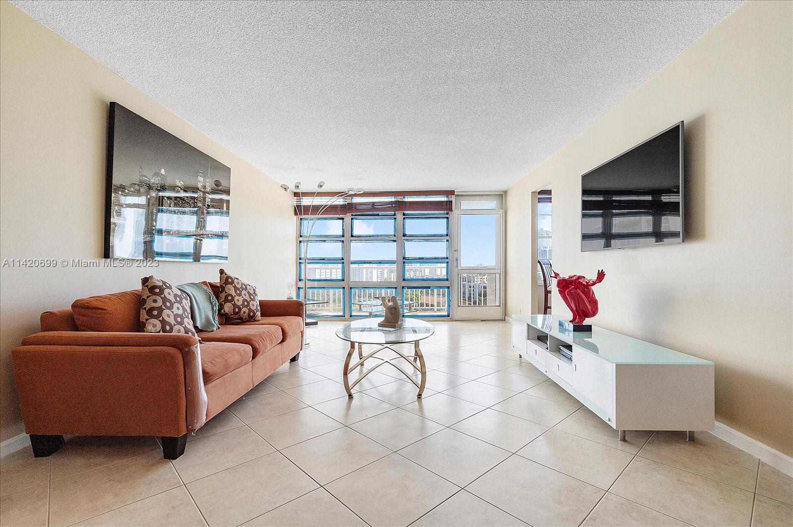 WINSTON TOWERS 400 CONDO - Residential