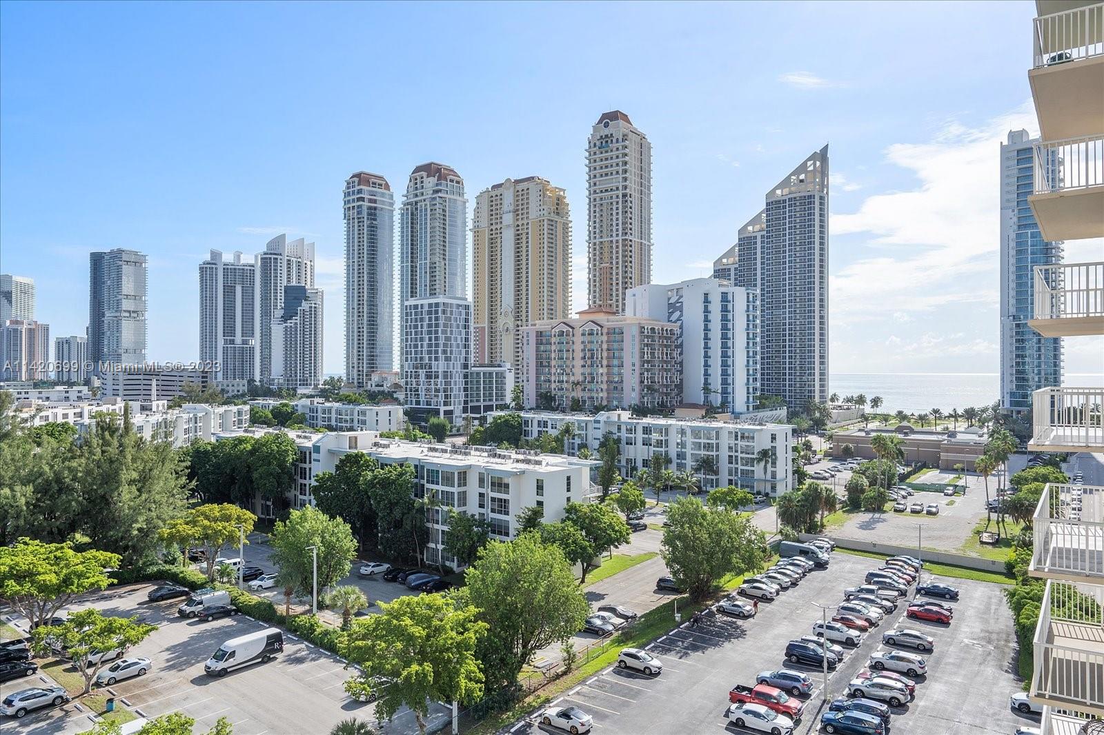 WINSTON TOWERS 400 CONDO - Residential