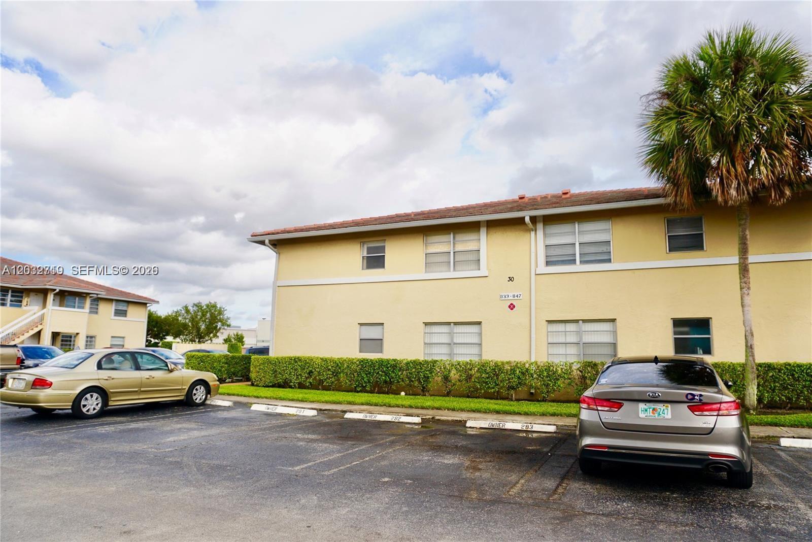 LAKEWOOD VILLAGE - Residential