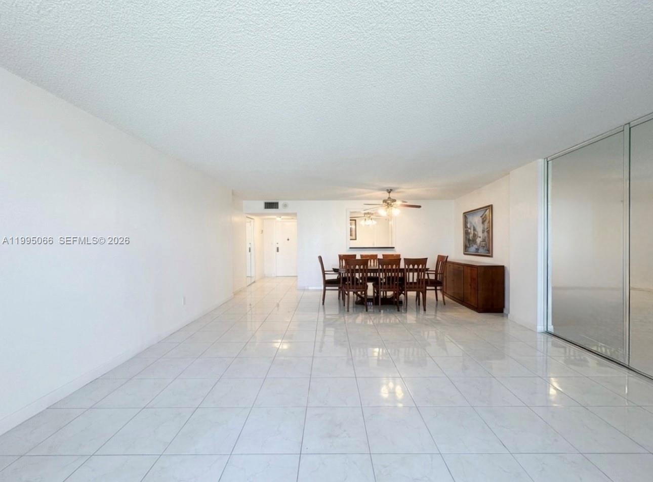 HALLMARK OF HOLLYWOOD CON - Residential