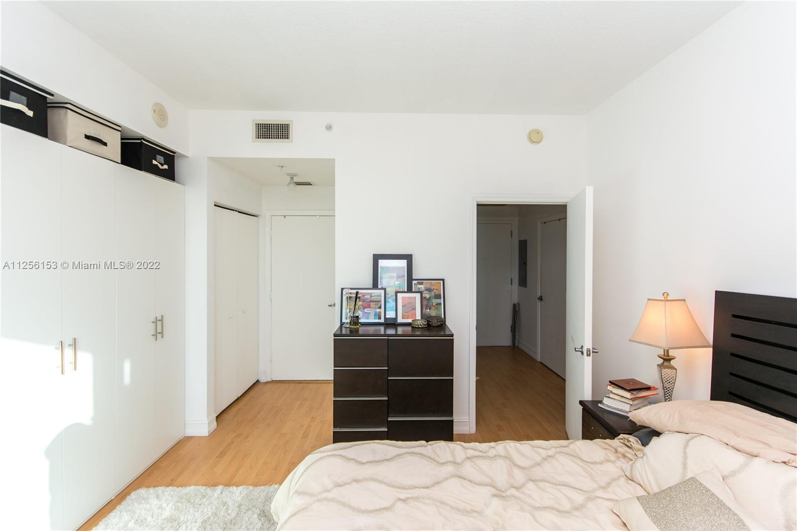 INFINITY AT BRICKELL COND - Residential Lease
