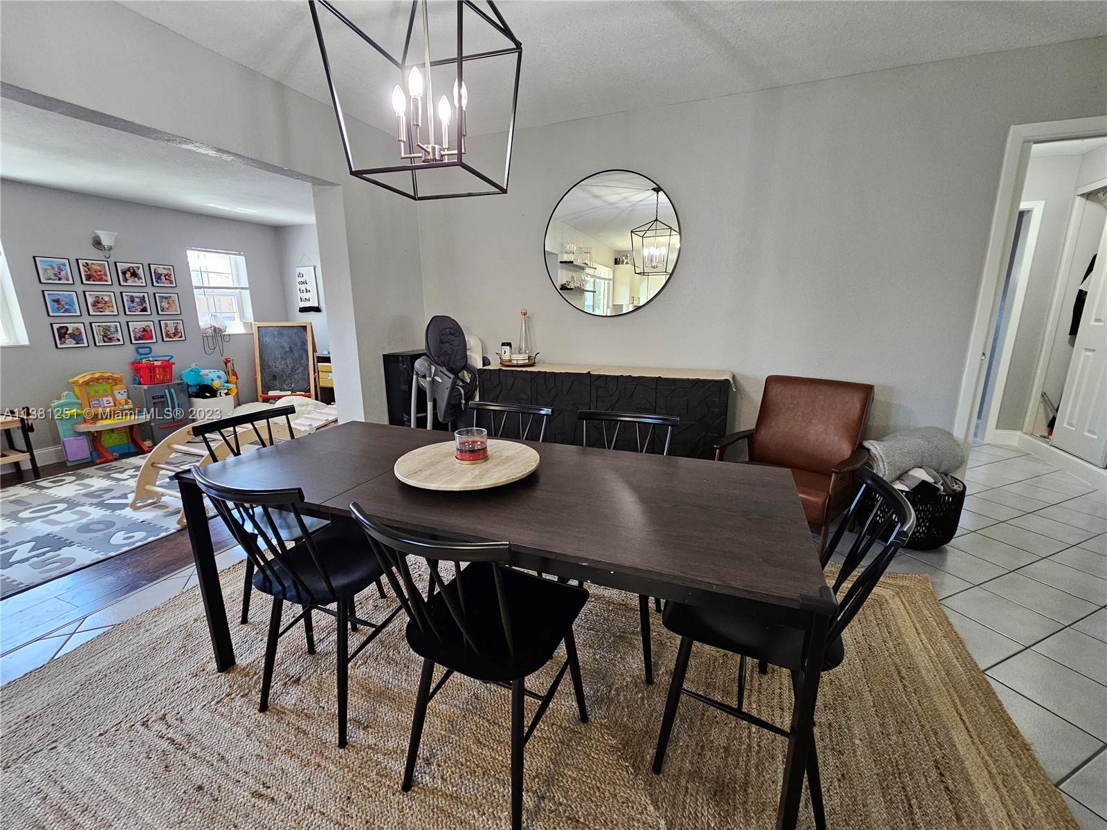 CRESTHAVEN NO 9 REPLAT - Residential Lease
