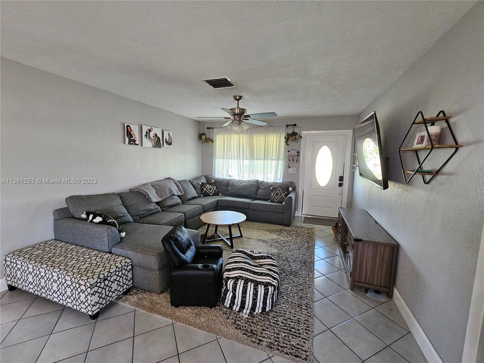 CRESTHAVEN NO 9 REPLAT - Residential Lease