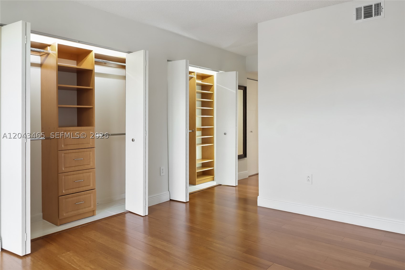 NEW PASEOS CASTELLANOS CO - Residential Lease